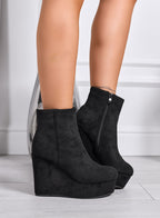 SERENA - Stivaletti tronchetti neri scamosciati con zeppa